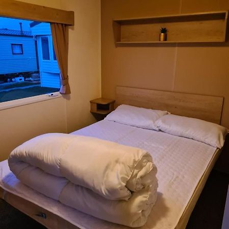 Cosy, Family Caravan Near The Beach クラクトン・オン・シー エクステリア 写真