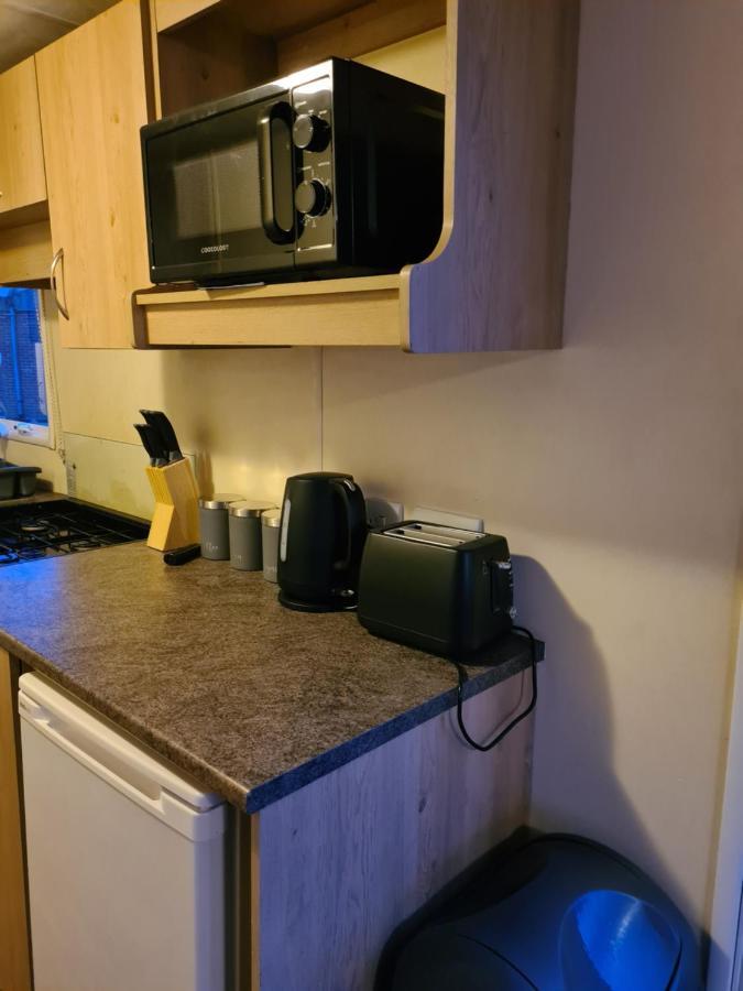 Cosy, Family Caravan Near The Beach クラクトン・オン・シー エクステリア 写真
