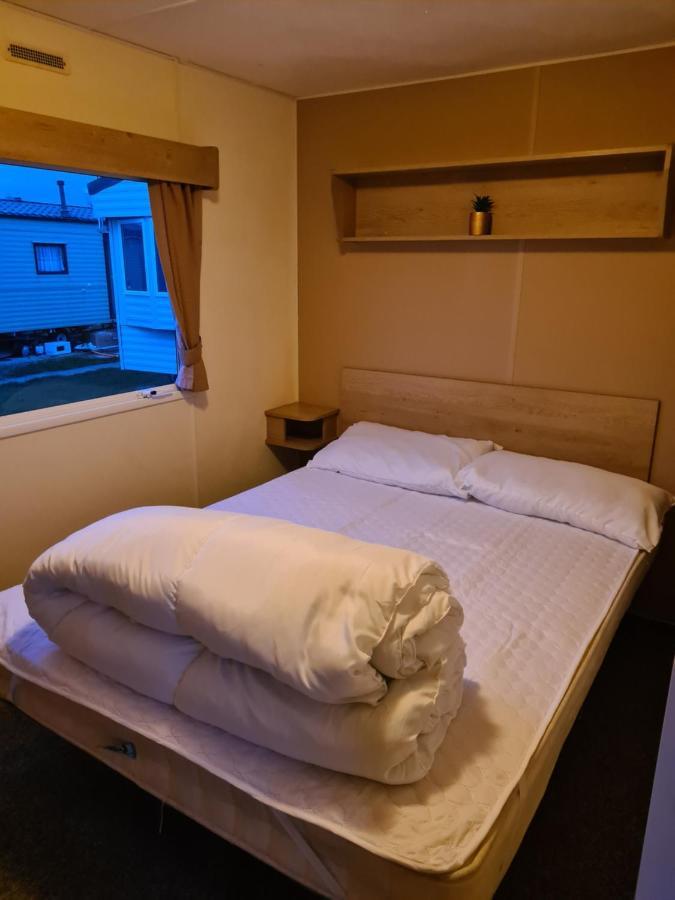 Cosy, Family Caravan Near The Beach クラクトン・オン・シー エクステリア 写真